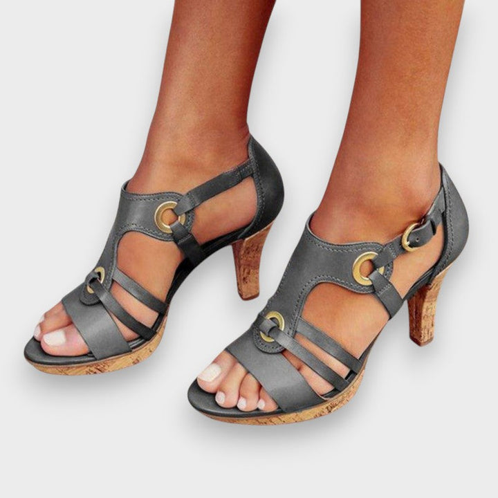 Луция - Ортопедични Обувки