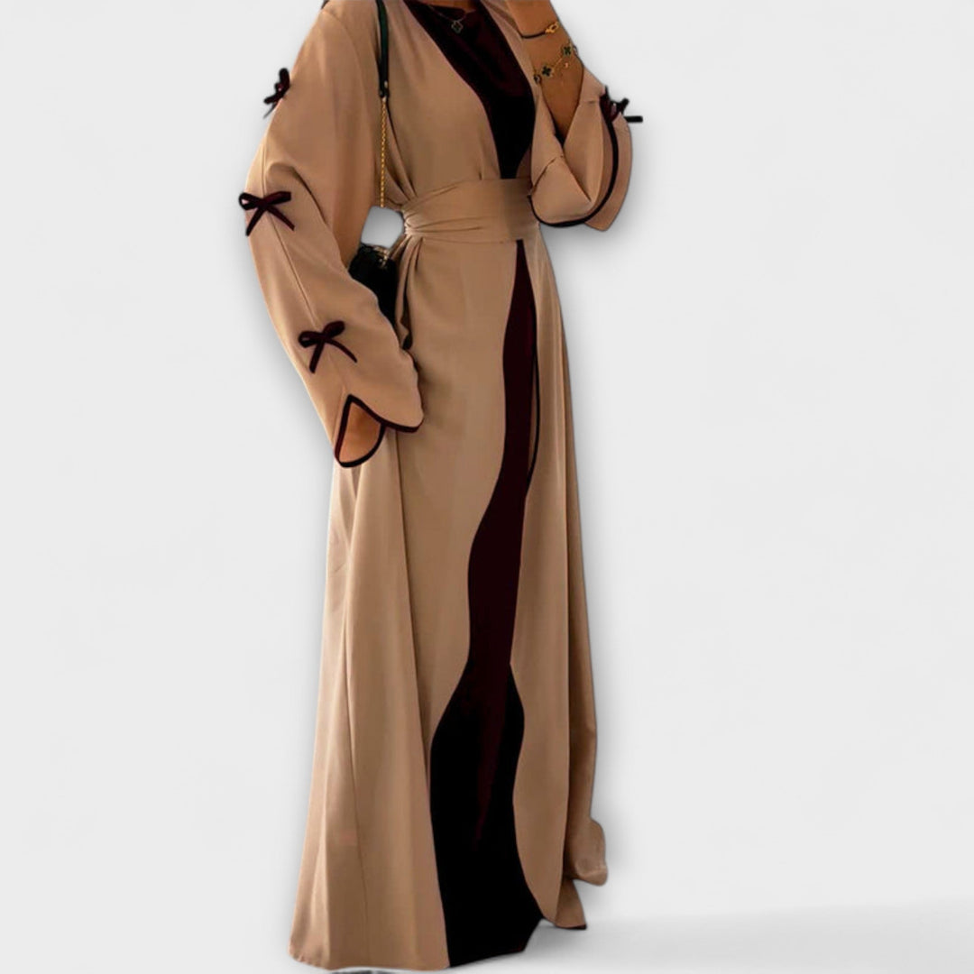 Стилен Кардиган и Рокля в Комбинация с Рейстра Декорация