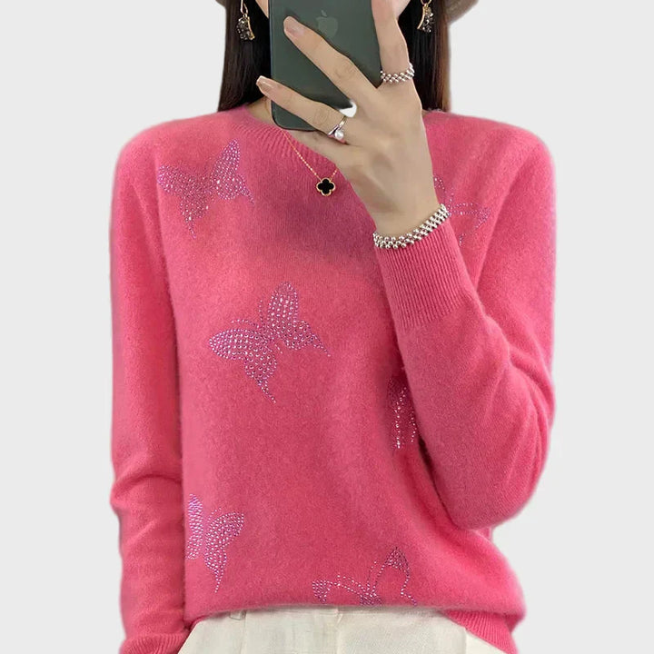 Плетен Дамски Пуловер с Узор на Пеперуда