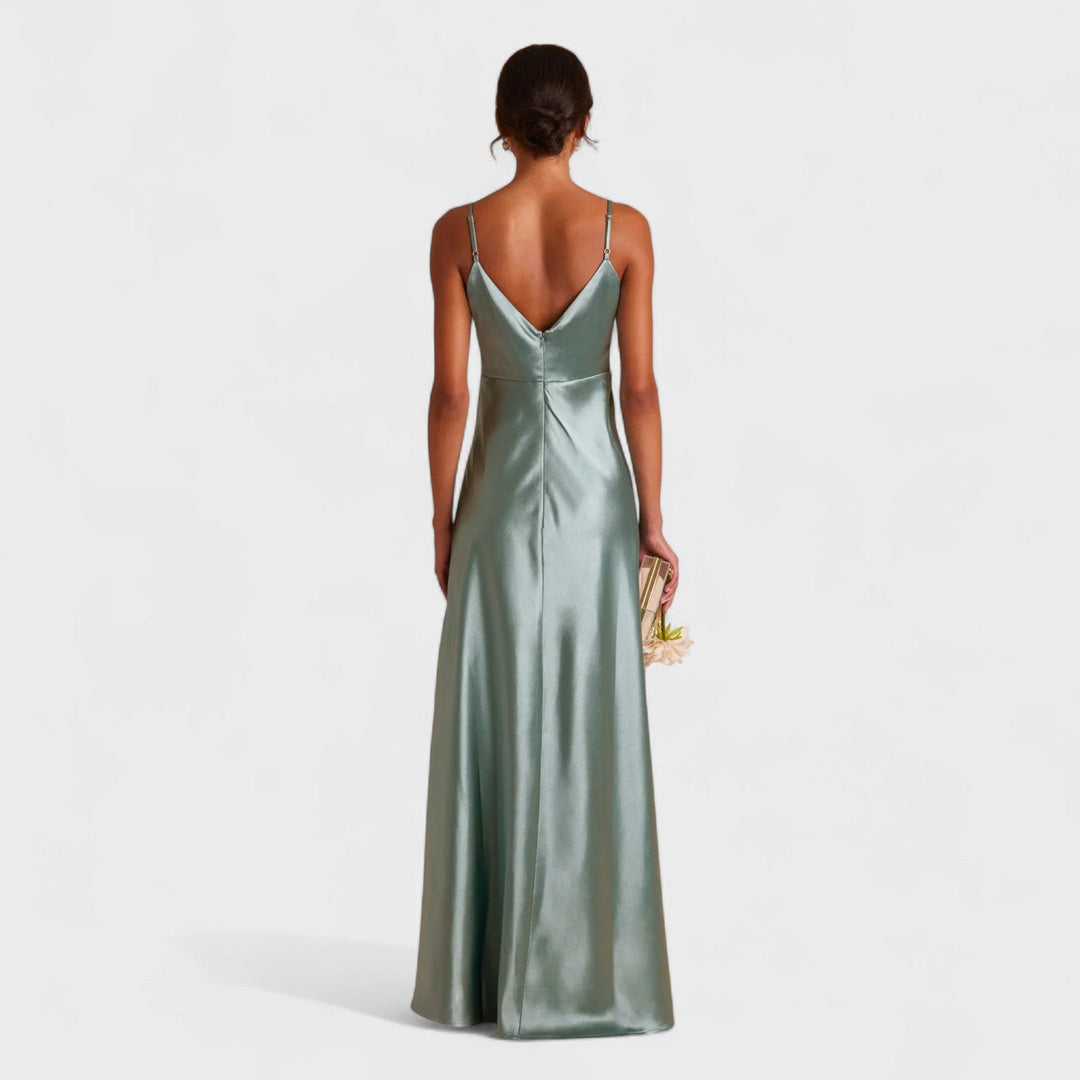 Лусия - Дълга рокля