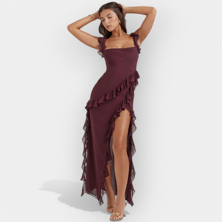 Рокля с Разкроен Дол и Регулируеми Волани