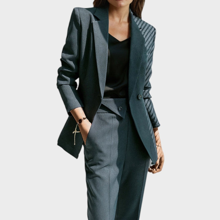 Злата - Престижен комплект сако