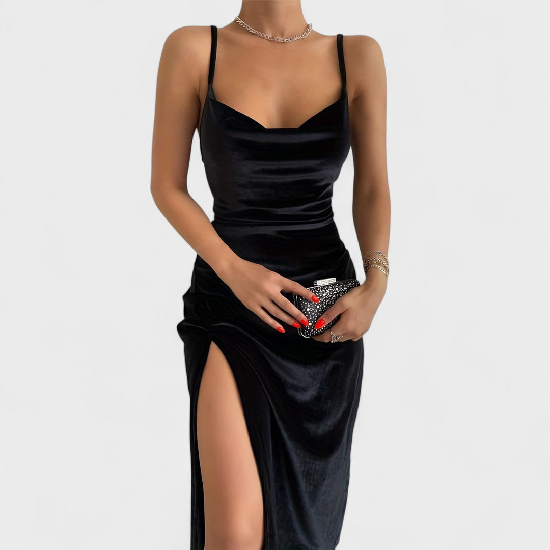 Габриела - Рокля от кадифе с страничен разрез