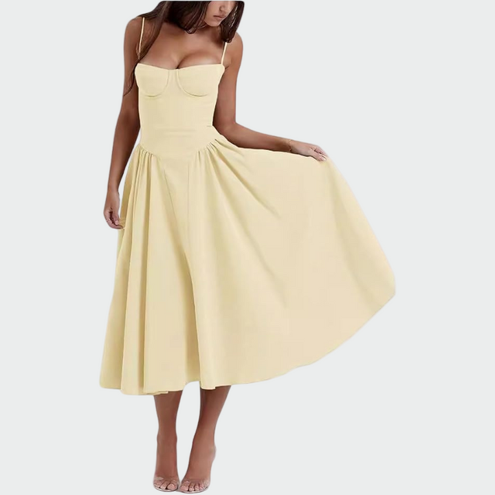 Макси рокля от сатен с тънки презрамки