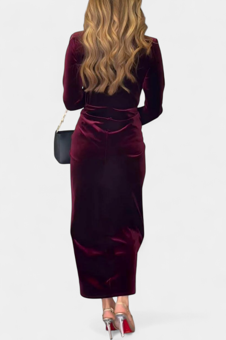 Вилма Дълга Рокля от Златен Бархет с V-Изрез