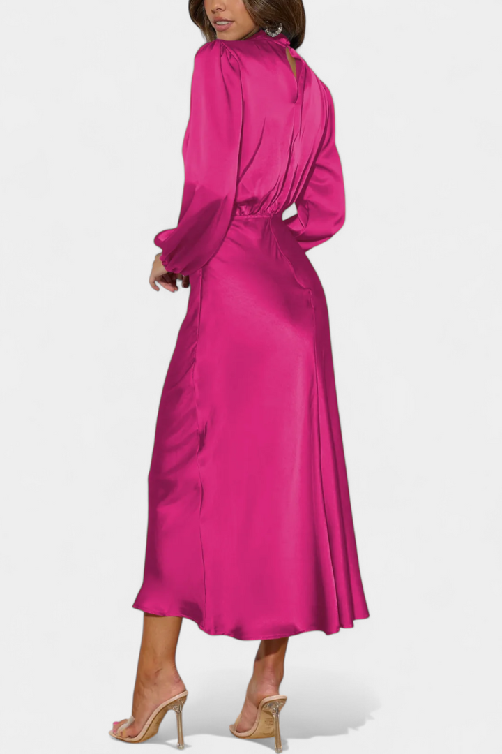 Мария Макси Рокля с Висок Яка и Цветни Детайли